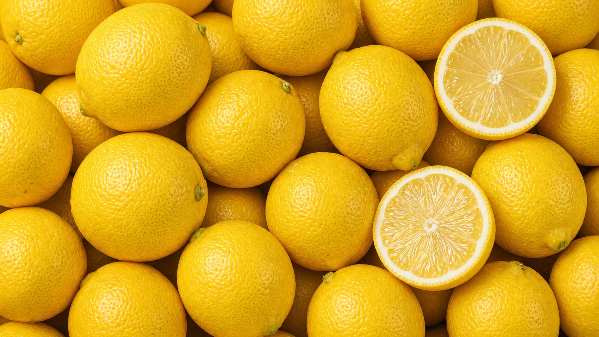 Lemons, a fresh produce item